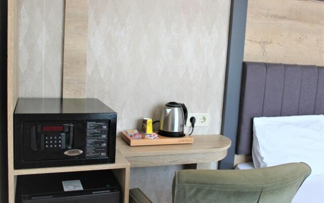 Avcilar Elit Hotel (29 Km Away From Istanbul)