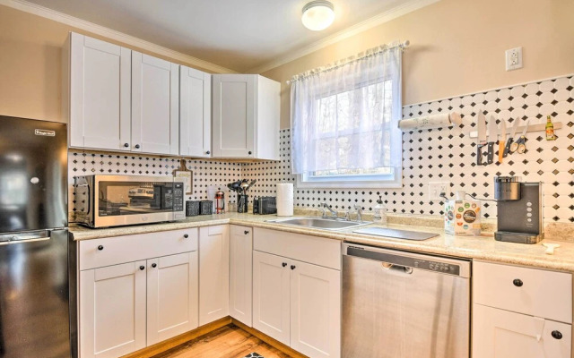 Updated Tobyhanna Home: Family & Pet Friendly