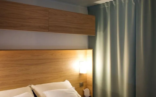 Camping Les Places Dorees