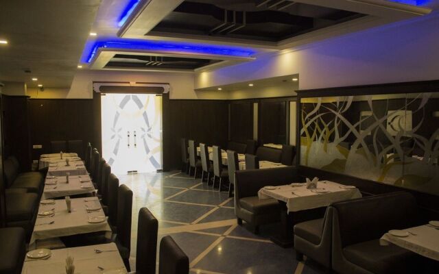 FabHotel Aay Kay Model Town