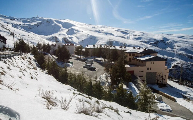 Montebajo Cove by Keywii, 6pax, Sierra Nevada