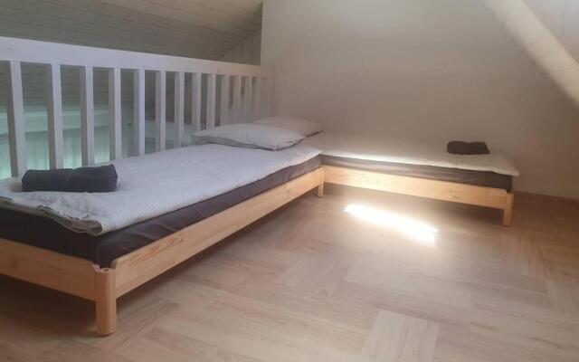 2.5 kambarių butas per du aukštus su baseinu