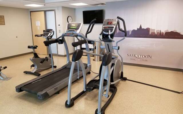 Best Western Plus Airport Inn & Suites