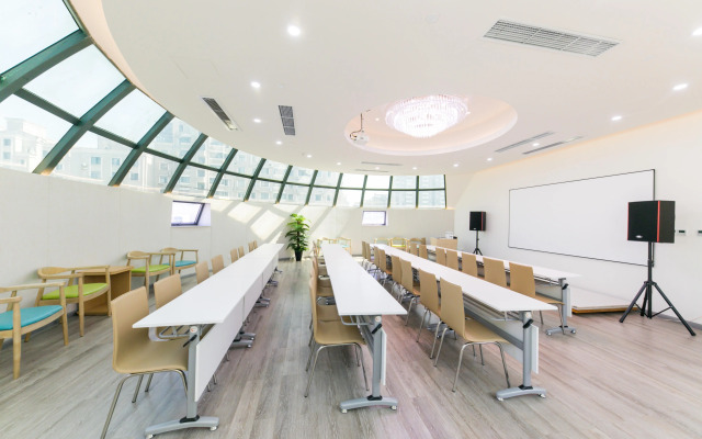 Ji Hotel Shanghai Xinzhuang South Square