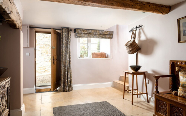 Trinity House Upper Oddington