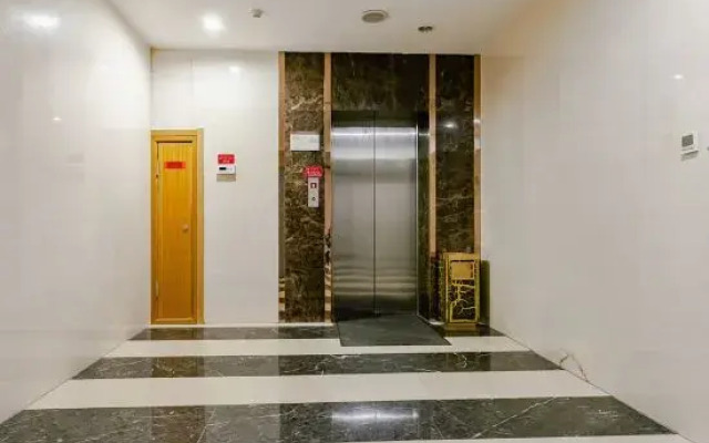 Universal House Haiyi Hotel