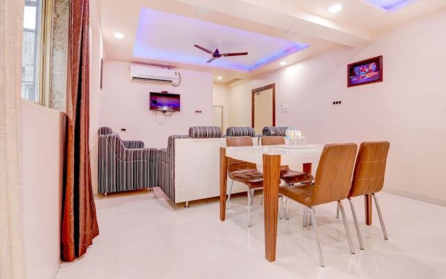 FabHotel Crystal Court Inn