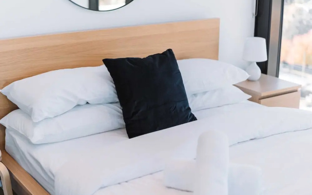Lovely Sunny 2-bedroom Apartment With Pool and Gym – Guest Rooms – Phillip
