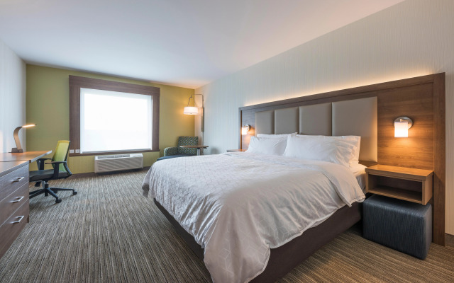 Holiday Inn Express & Suites Moncton by IHG