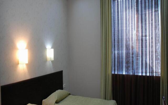 D'Plaza Hotel