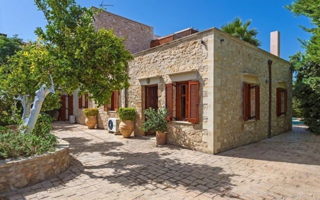 Amazing Villas in Crete Villa Asteri - Traditional Elegant Villa