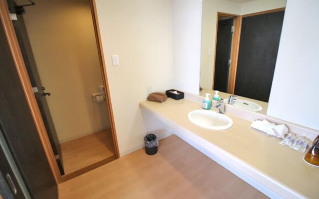 Lakeside Hot Spring Hotel Kunibiki