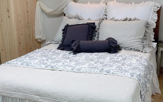 Lim Sea Side Poolvilla Pension