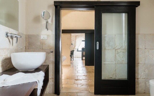 House 112 by Wonderful Italy