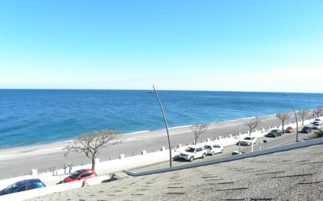 Mirone Apartment FRONTE MARE beachfront house