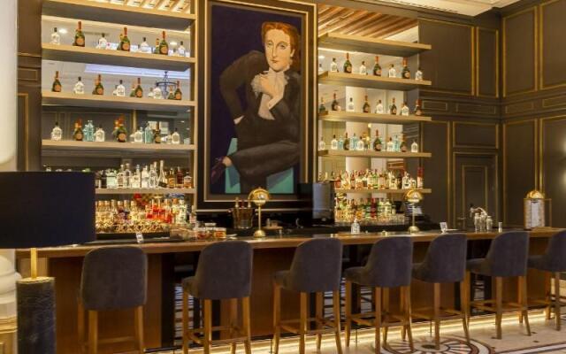 Eugenia de Montijo, Autograph Collection