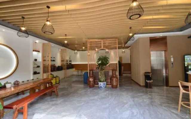 Guixiang Huju B&B (Jianshui Ancient City)