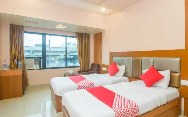 OYO 7727 Hotel Sarovar Grand