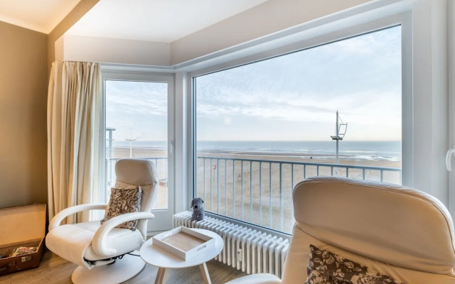 Apartment in Ostend With Stunning Sea View