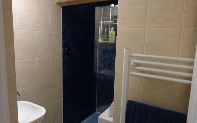 Lodge House B&B