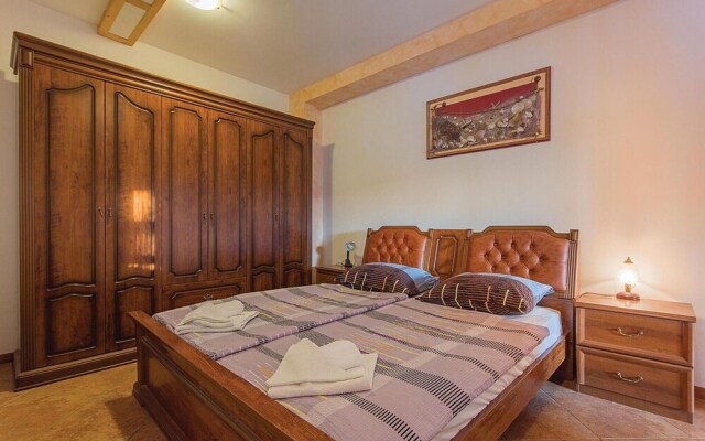 Stunning Home in Betiga With Wifi and 6 Bedrooms