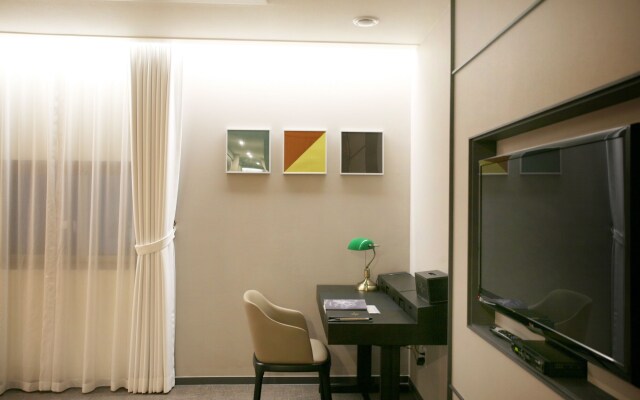 Polaris Hotel