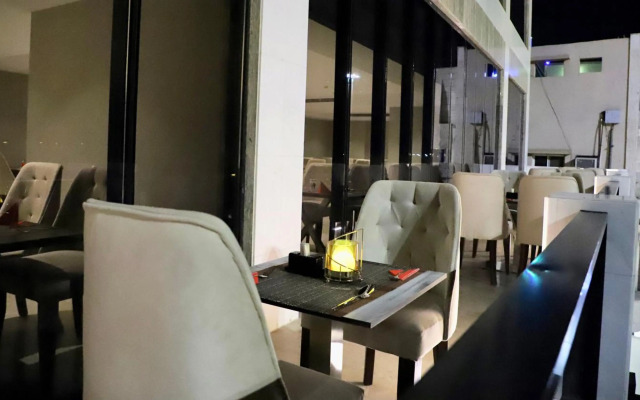 Five Seasons Hotel