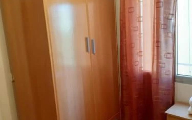 Flat 4-5pax FREE PARKING!!!