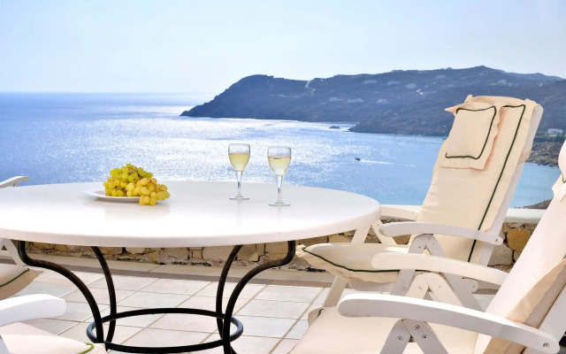 Mykonian Dianthus Villa