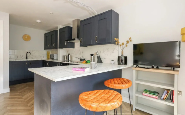 Flat 6, Thornlow Heights