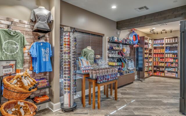 Holiday Inn Club Vacations Piney Shores Resort at Lake Conroe by IHG