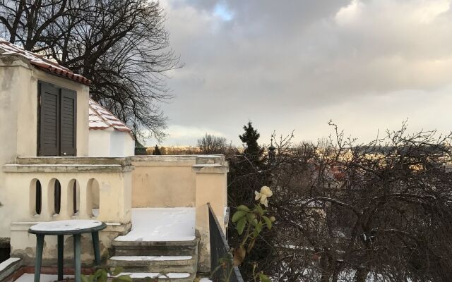 Royal View Apartments