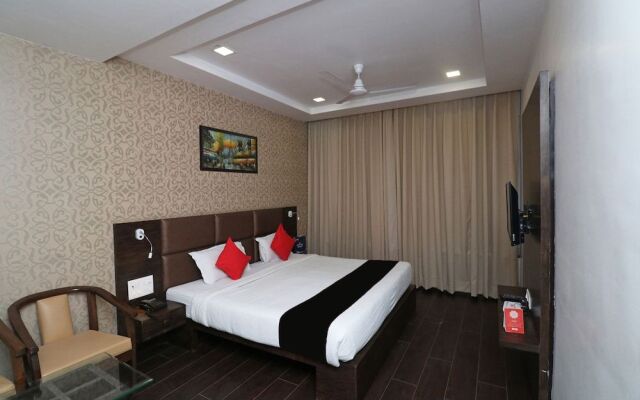 Capital O 23469 Hotel Ss Grandeur
