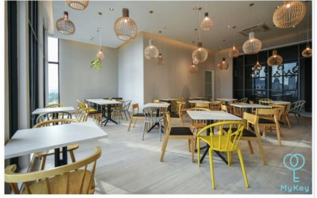 Expressionz Professional Suites by MyKey