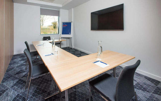 Holiday Inn Express Bicester by IHG