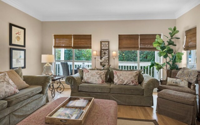 Island in The Sun - 1938190