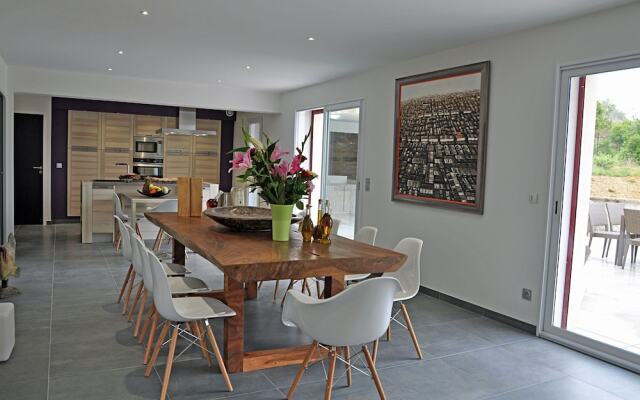 Spacious villa in St. Ambroix with private pool