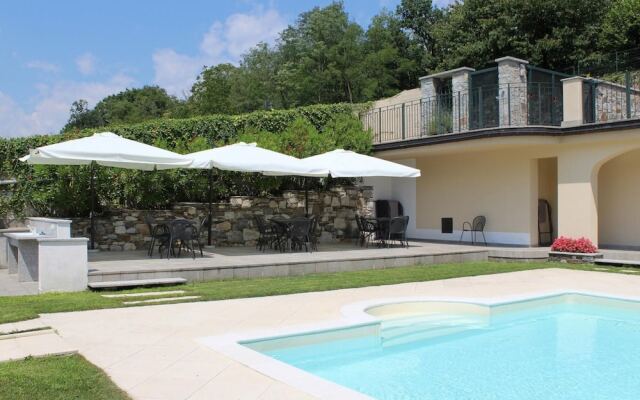 Oleandro 1 Apartment in Mergozzo With Pool