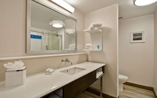 Hampton Inn & Suites Detroit/Warren