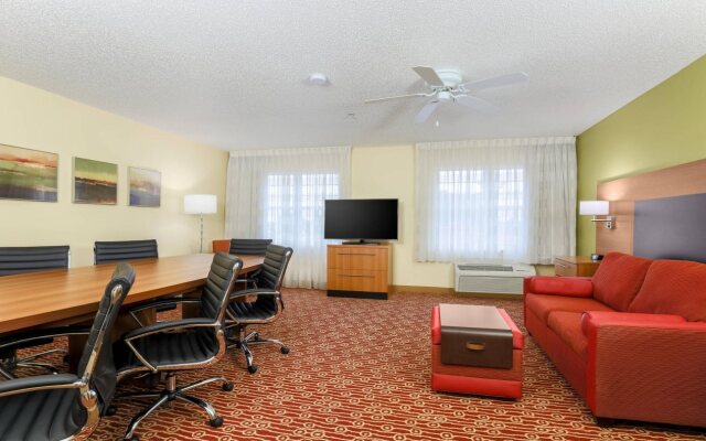 Sonesta Simply Suites Houston Brookhollow