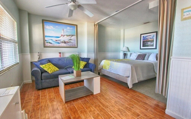 Sunshine's Hideaway by RedAwning