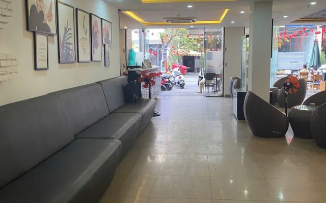 Amis Hotel&Apartment-50m to My Khe Beach