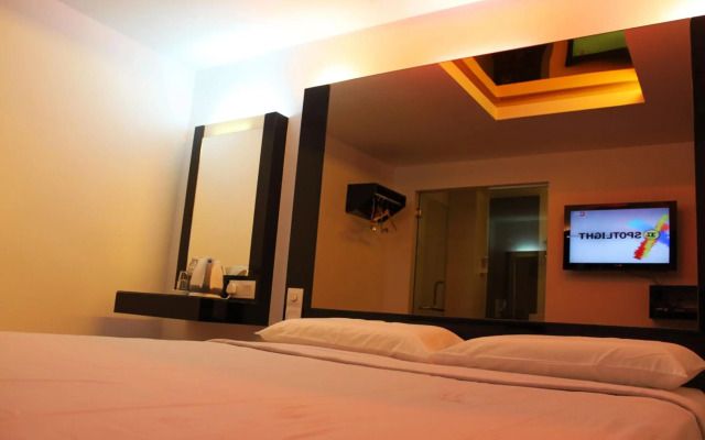 Time Hotel Kuchai Lama