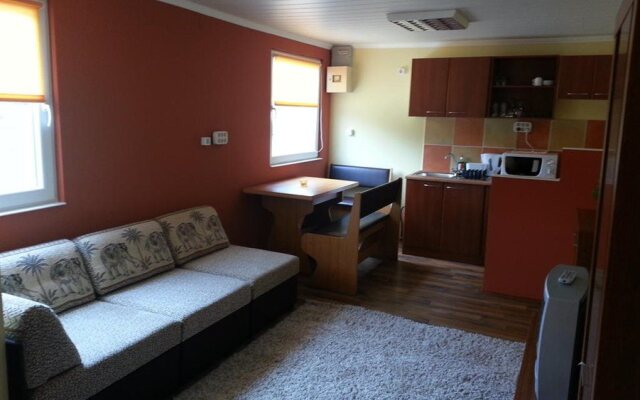 Borostyán Apartmanház