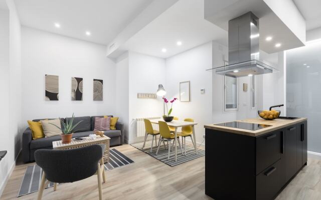Atocha Apartment by FlatSweetHome