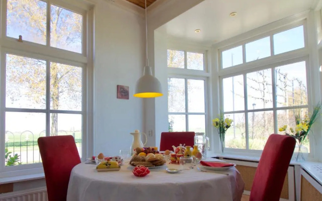 Bed & Breakfast "Bij Lucie"