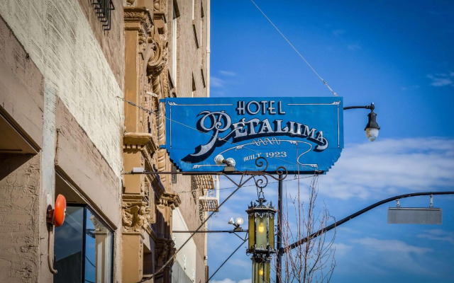 Hotel Petaluma, Tapestry Collection by Hilton