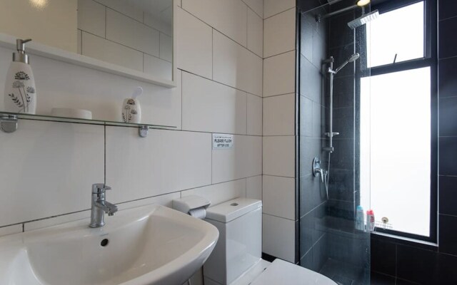 Univ 360 Place by SYNC