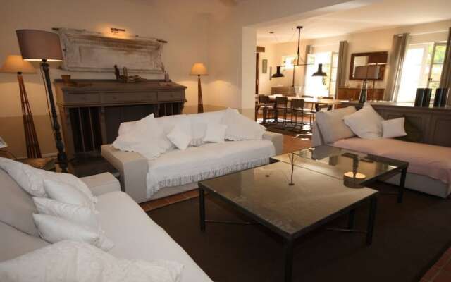 Villas du Luberon - Le Mas Des Roses