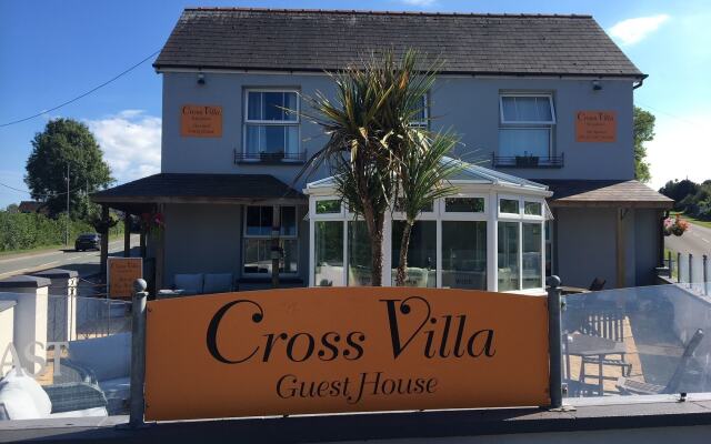 Crossvilla Guest House & Tea Room